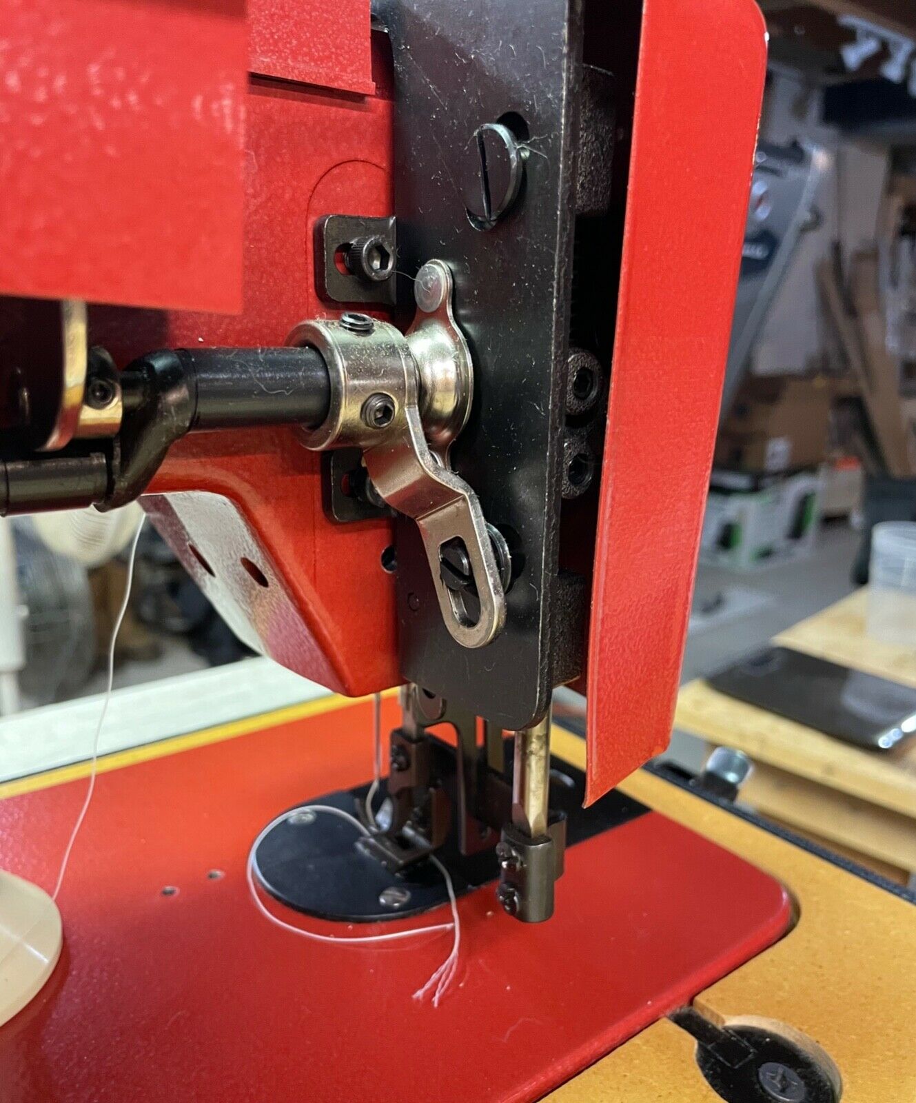 Smart Mini Electric Tailor Stitch Hand-held Sewing Machine w/ 126Pcs Sewing  Kit